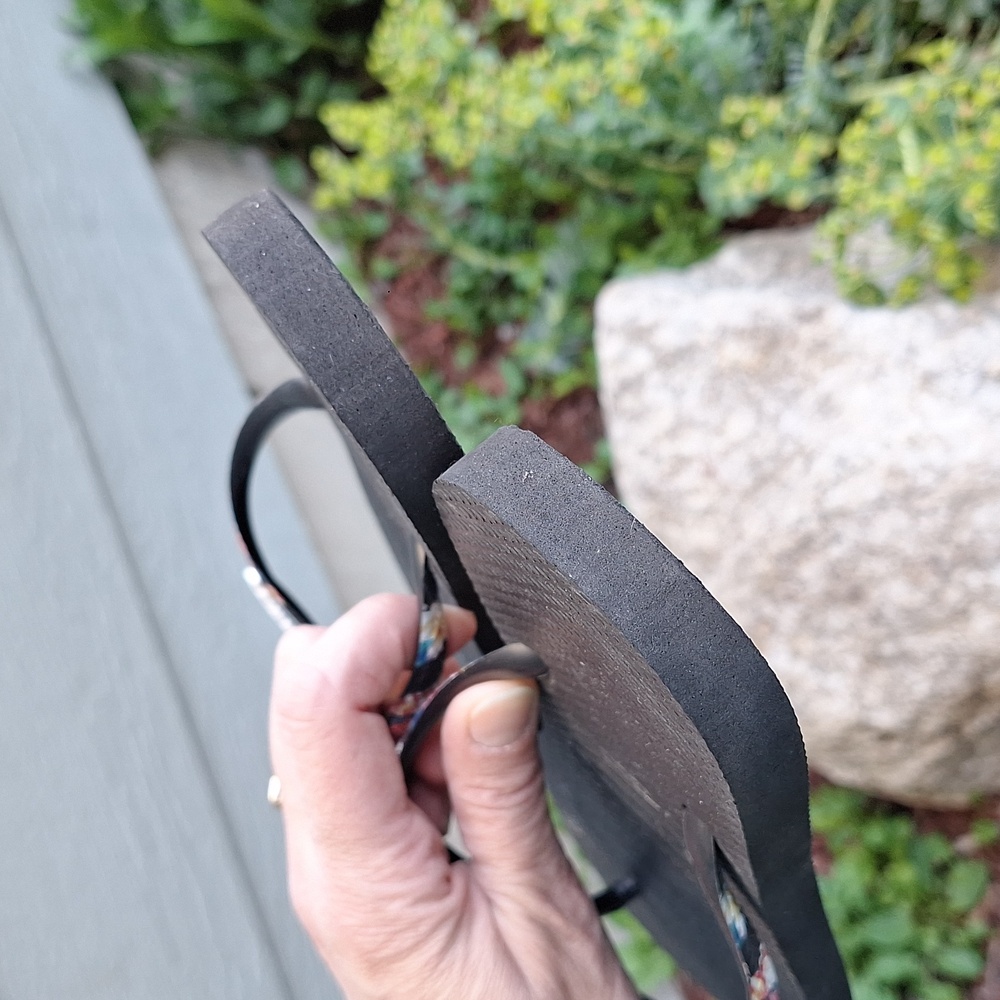 Havaianas Tropical Floral Strap Flip Flop Sandals Size 9/10 US - Picture 8 of 10